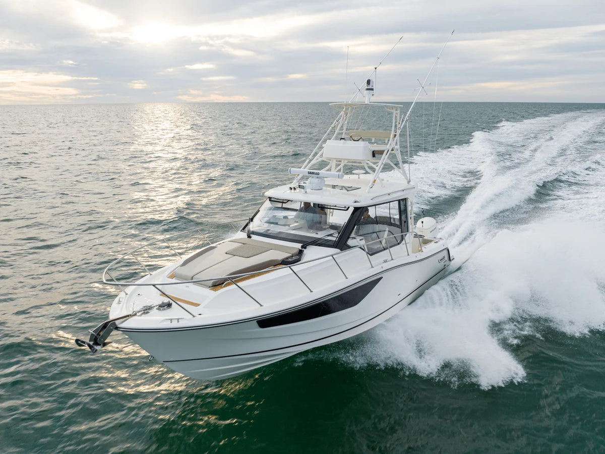 2027 Boston Whaler 365 Conquest 36.0 feet, Inuvik, Northwest Territories #1