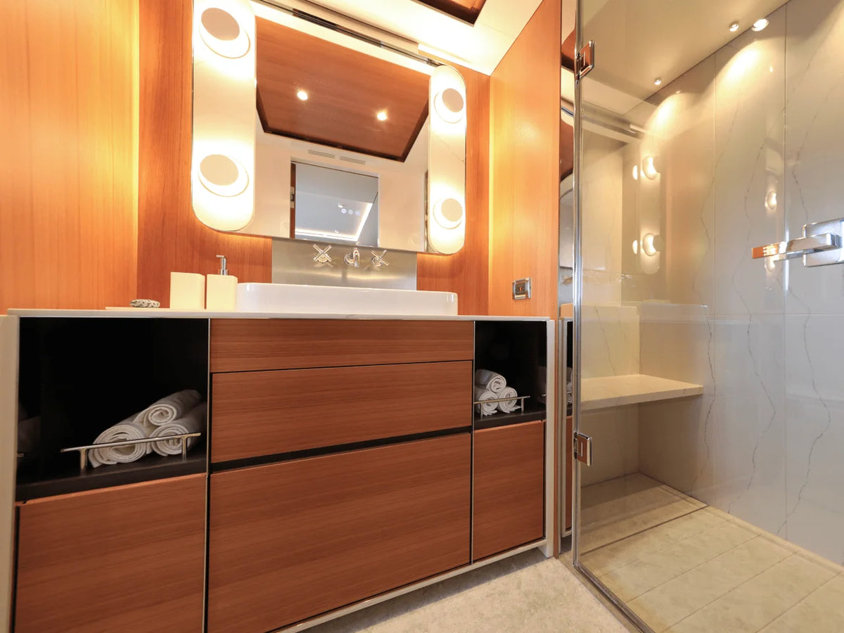 2027 Ocean Alexander 35P 113.0 feet, Inuvik, Northwest Territories #15
