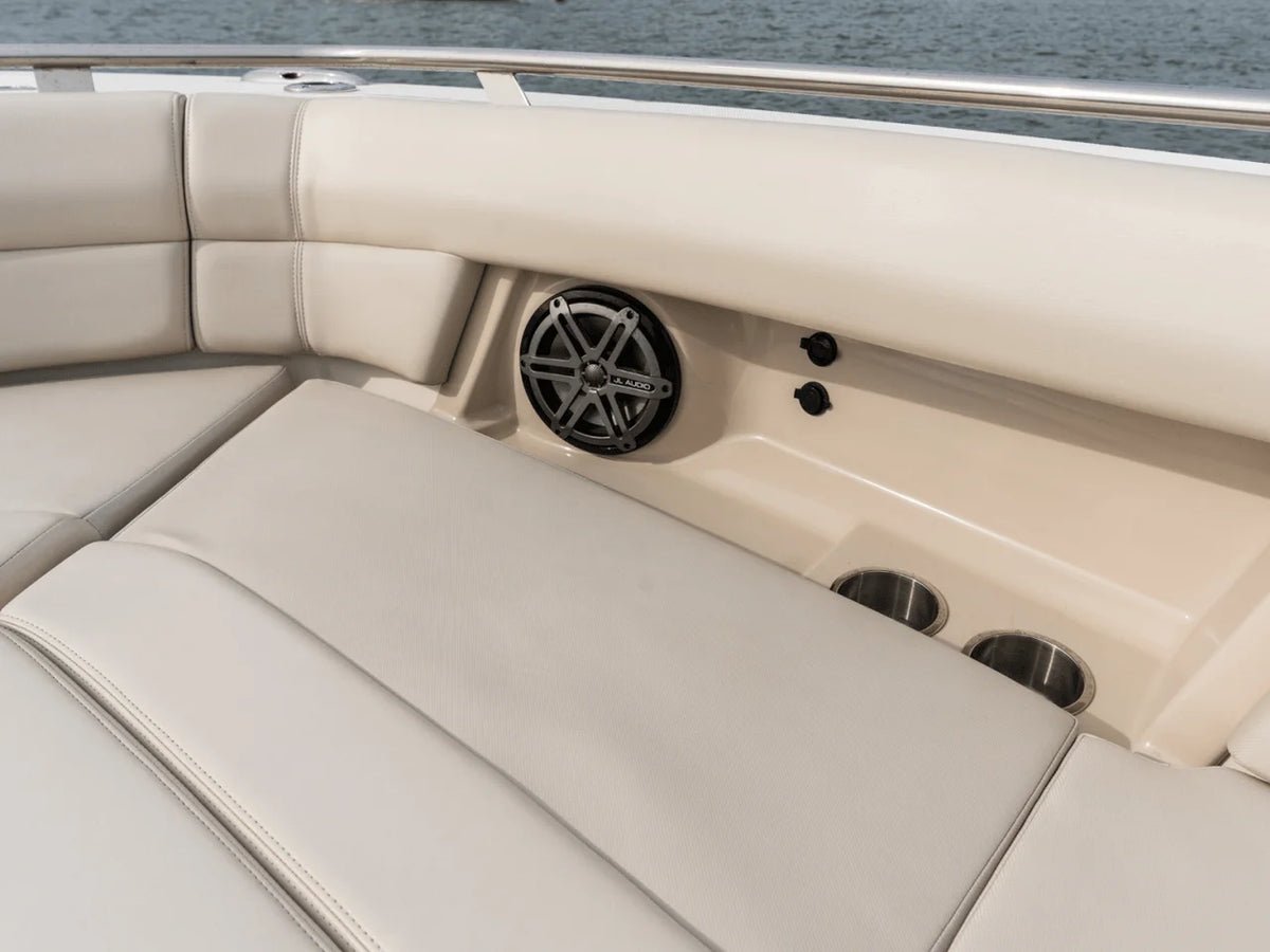 2027 Boston Whaler 380 Realm 38.0 feet, Inuvik, Northwest Territories #75
