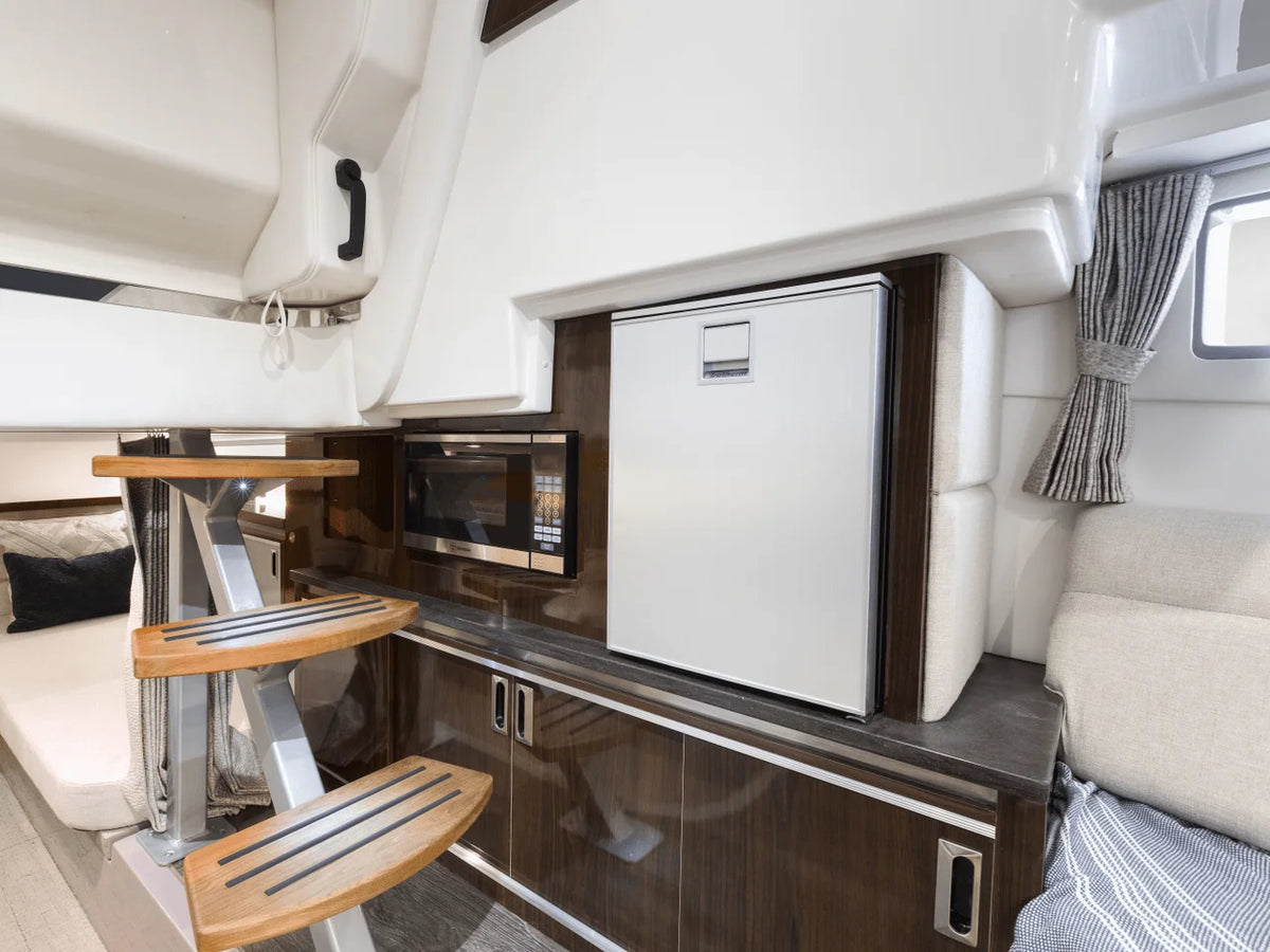 2027 Sea Ray Sundancer 320 Outboard 32.0 feet, Inuvik, Northwest Territories #13